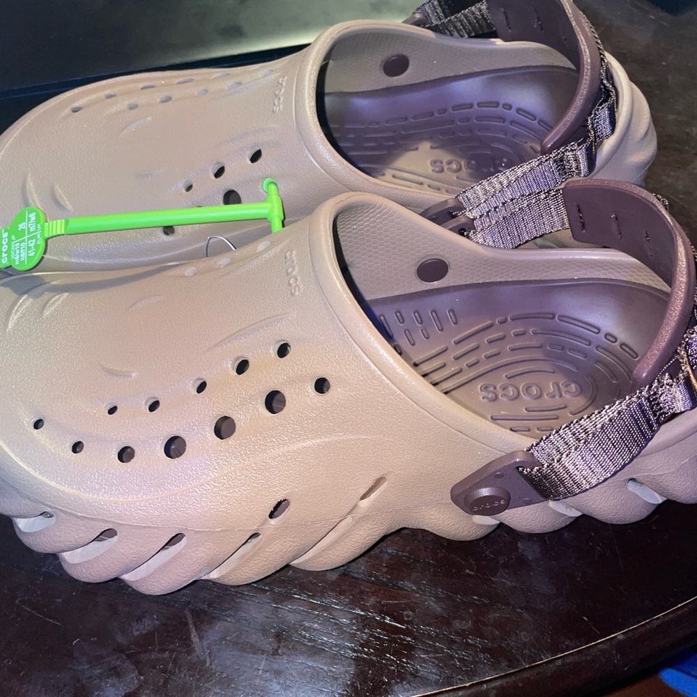 Women, crocs, size 10